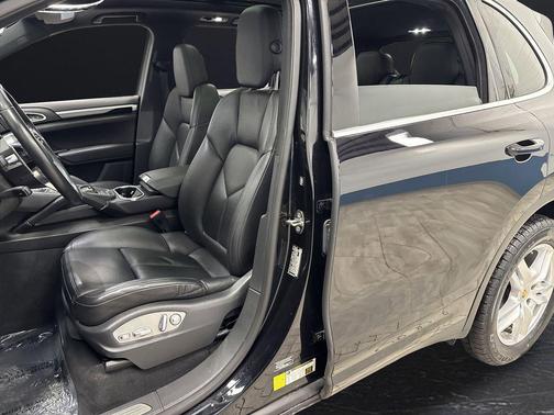 2016 Porsche Cayenne Cayenne