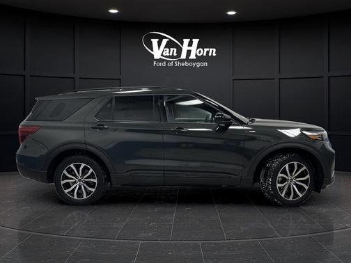 2023 Ford Explorer ST-Line