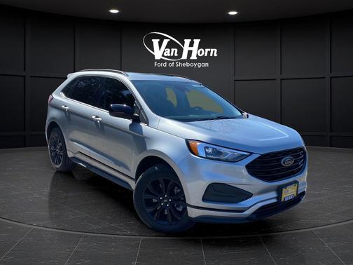 ICONIC SILVER 2024 Ford Edge SE