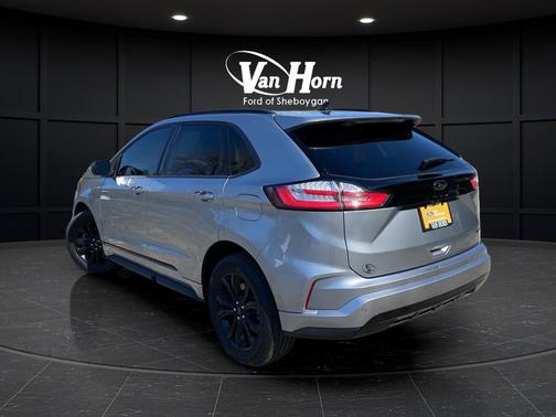 ICONIC SILVER 2024 Ford Edge SE