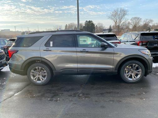 2026 Ford Explorer Active w/200A Pkg