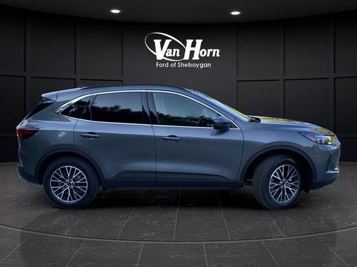2025 Ford Escape PHEV SE