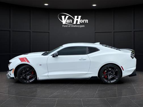 Summit White 2019 Chevrolet Camaro 1SS