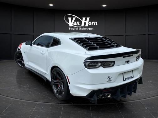 Summit White 2019 Chevrolet Camaro 1SS