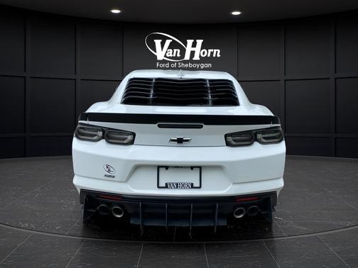 Summit White 2019 Chevrolet Camaro 1SS