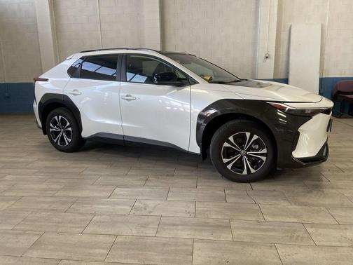 2024 Toyota bZ4X XLE