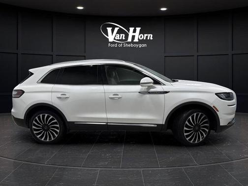 2022 Lincoln Nautilus Black Label
