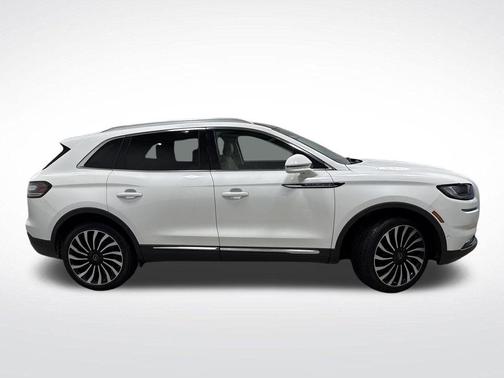 2022 Lincoln Nautilus Black Label