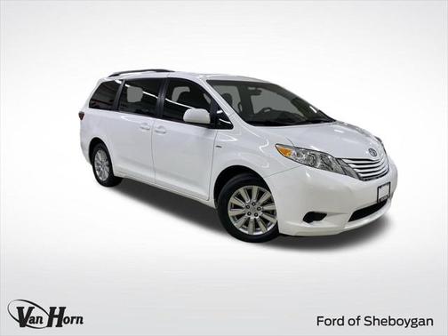2017 Toyota Sienna LE