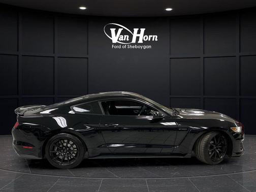 2016 Ford Shelby GT350 Base