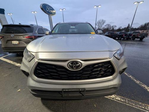 Celestial Silver Metallic 2020 Toyota Highlander XLE