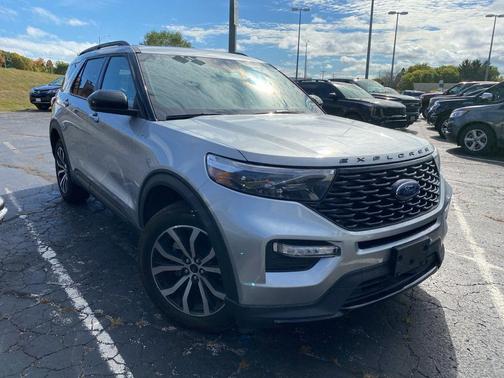 2023 Ford Explorer ST-Line