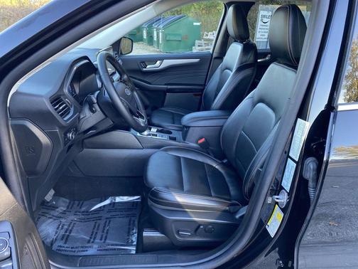 2025 Ford Escape Platinum