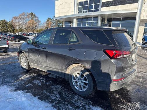 2022 Chevrolet Equinox LS