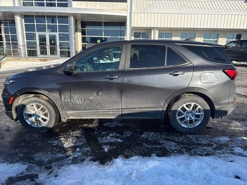 2022 Chevrolet Equinox LS