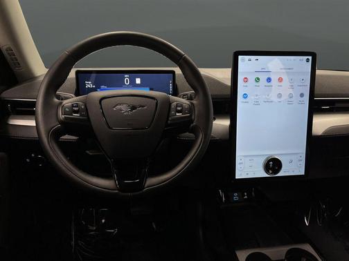 2022 Ford Mustang Mach-E California Route 1