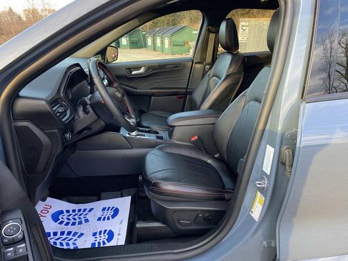 2025 Ford Escape ST-Line Elite