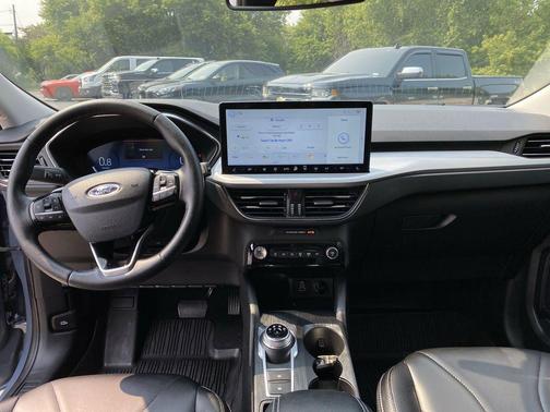 2025 Ford Escape Platinum