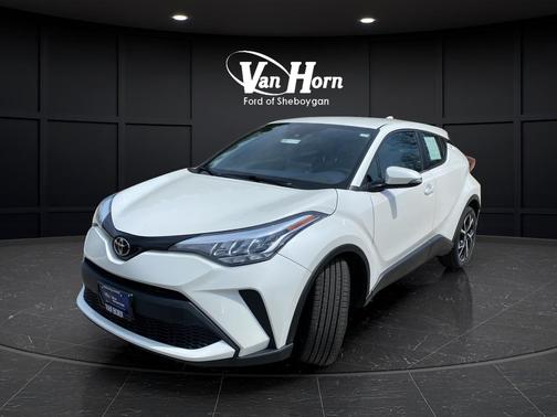 Blizzard Pearl 2020 Toyota C-HR XLE