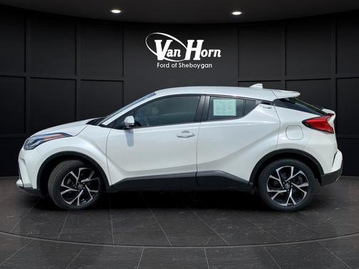 Blizzard Pearl 2020 Toyota C-HR XLE