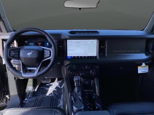 CARBONIZED GRAY METALLIC 2026 Ford Bronco Badlands