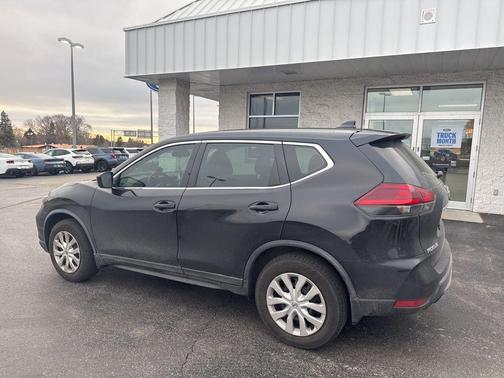 2020 Nissan Rogue S