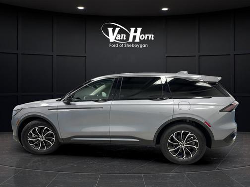 LUSTROUS GRAY METALLIC 2025 Lincoln Nautilus Premiere