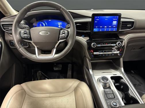2023 Ford Explorer Platinum