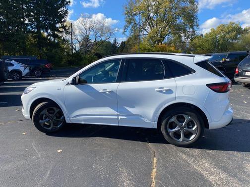 2023 Ford Escape ST-Line Select