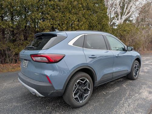 2026 Ford Escape Platinum