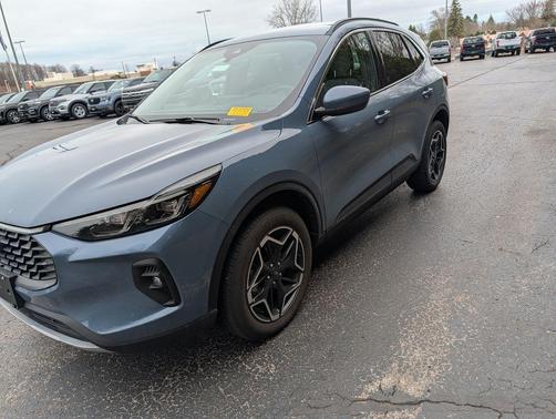 2026 Ford Escape Platinum