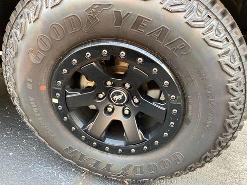 Oxford White 2026 Ford Bronco Stroppe Edition