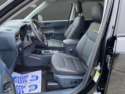 SHADOW BLACK 2026 Ford Maverick Tremor