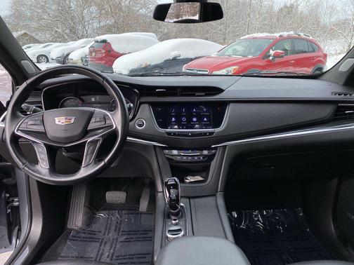 2021 Cadillac XT5 Premium Luxury