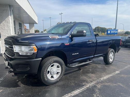 2020 RAM 2500 Tradesman Regular Cab 4X4 8' Box