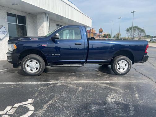 2020 RAM 2500 Tradesman Regular Cab 4X4 8' Box