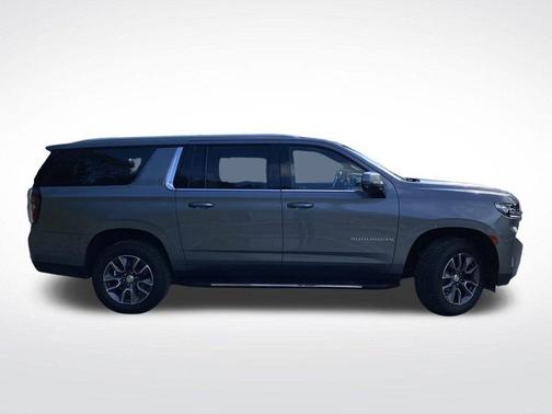 2022 Chevrolet Suburban LT