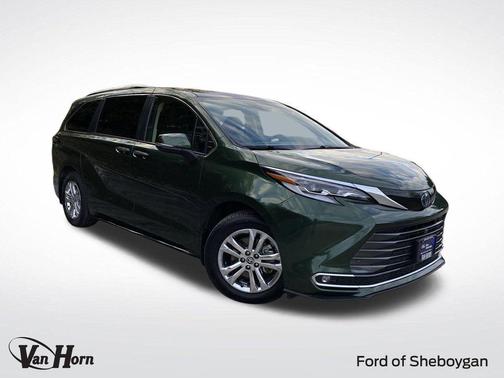 2023 Toyota Sienna Platinum 7 Passenger