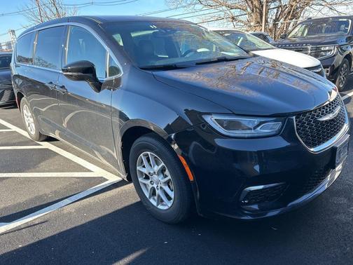 2025 Chrysler Pacifica L