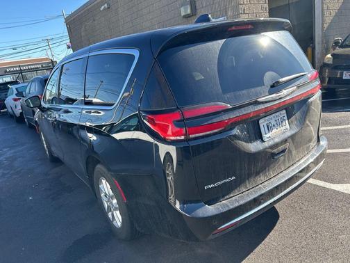 2025 Chrysler Pacifica L