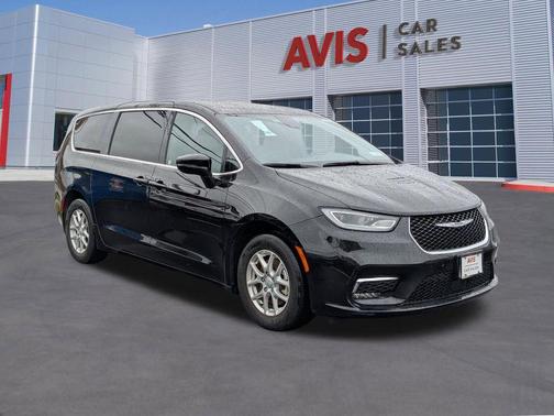 Diamond Black Crystal Pearlcoat 2025 Chrysler Pacifica L