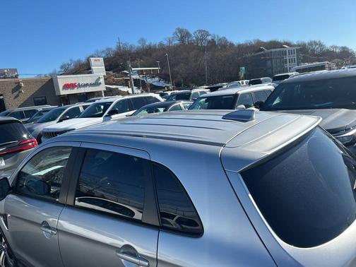 2025 Mitsubishi Outlander Sport SE