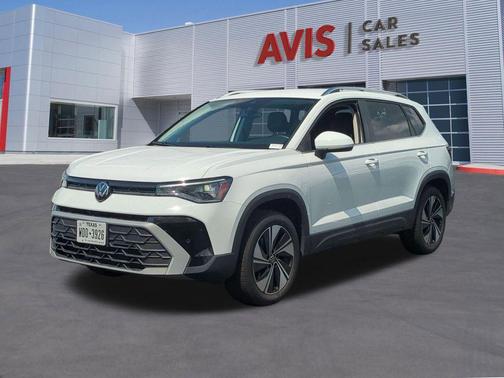 Pure White 2025 Volkswagen Taos 1.5T SE