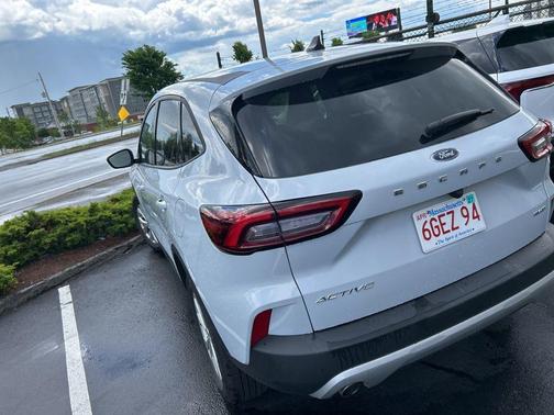 Space Silver Metallic 2025 Ford Escape Active