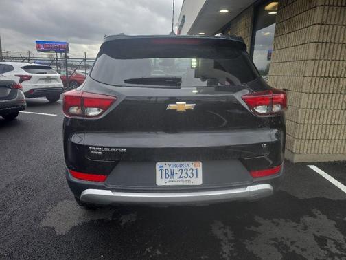 Mosaic Black Metallic 2025 Chevrolet Trailblazer LT