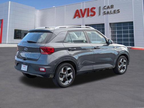 2025 Hyundai VENUE SEL