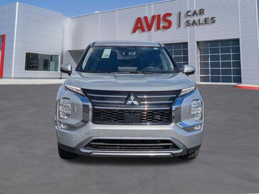 Alloy Silver Metallic 2025 Mitsubishi Outlander SE 2.5 S-AWC