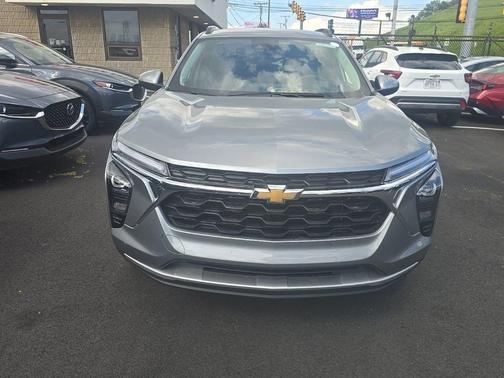 Gray 2025 Chevrolet Trax LT