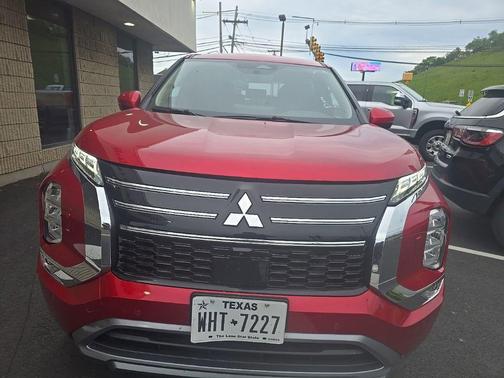 Red Diamond 2025 Mitsubishi Outlander SE S-AWC