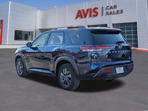 2024 Nissan Pathfinder SV 4WD